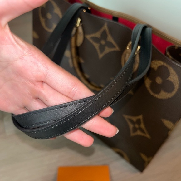 Louis Vuitton On The Go Tote GM - Picture 10 of 14